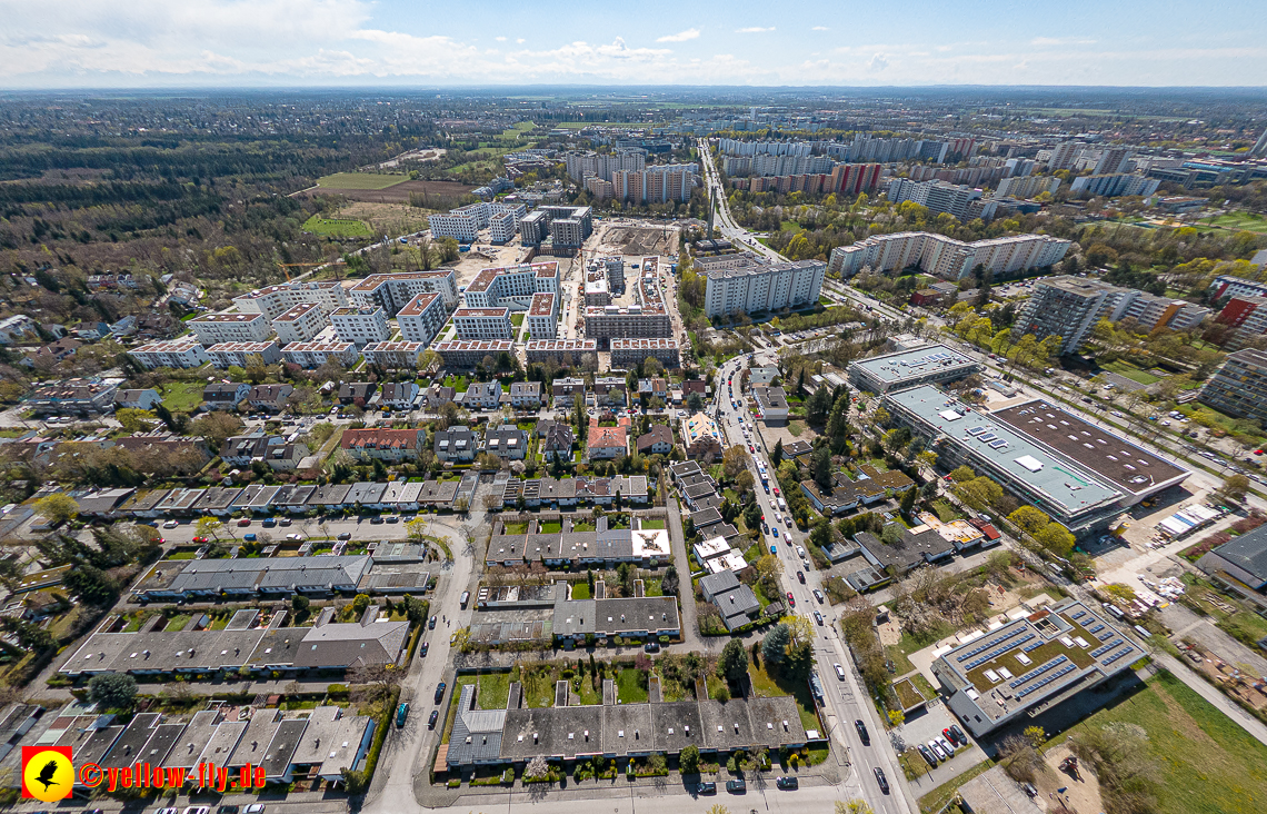 21.04.2023 - Luftbilder von der Baustelle Grundschule am Karl-Marx-Ring in Neuperlach